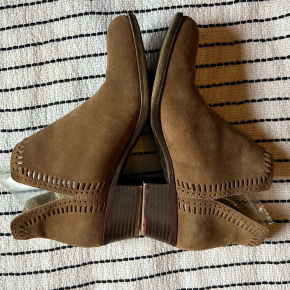 Lucky Brand Leather Cut Out Booties - Picture 3 of 9